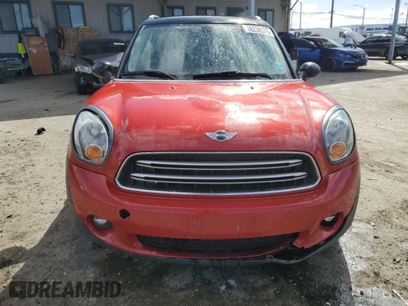 2015 MINI Countryman with VIN WMWZB3C58FWR44187, listed as a Copart auction lot 48236575 with 84,791 mi miles and Salvage Title. Bid and sale history available at DreamBid. Image 5.