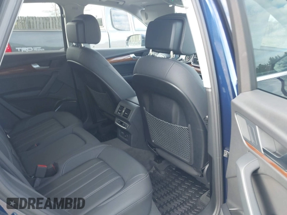 2024 Audi Q5 Premium with VIN WA1ABAFYXR2004201, listed as a IAAI auction lot 40997985 with 9,084 mi miles and . Bid and sale history available at DreamBid. Image 8.