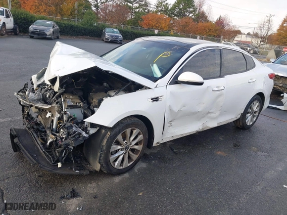 2018 Kia Optima LX with VIN 5XXGT4L31JG240869, listed as a IAAI auction lot 40944009 with NaN miles. Bid and sale history available at carsss.com. Image 17.