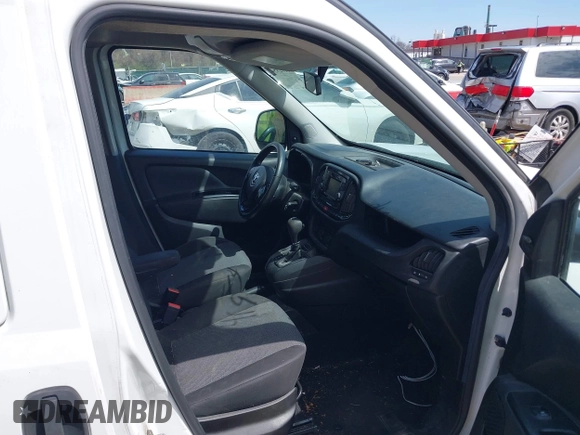 2017 Ram ProMaster City Cargo Tradesman z VIN ZFBERFAB7H6F14411, wystawiony jako IAAI lot #41929544 z przebiegiem 318 038 mil mil oraz . Historia ofert i sprzedaży dostępna na DreamBid. Obrazek 5.