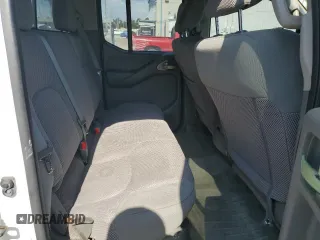 2016 Nissan Frontier SV z VIN 1N6AD0ER7GN724102, wystawiony jako Copart lot #55673905 z przebiegiem 158 342 mil mil oraz Czysty tytuł • Clean title. Historia ofert i sprzedaży dostępna na DreamBid. Obrazek 10.