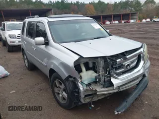 2011 Honda Pilot EX-L with VIN 5FNYF3H6XBB036391, listed as a IAAI auction lot 41100998 with 120,516 mi miles and . Bid and sale history available at carsss.com. Image 1.