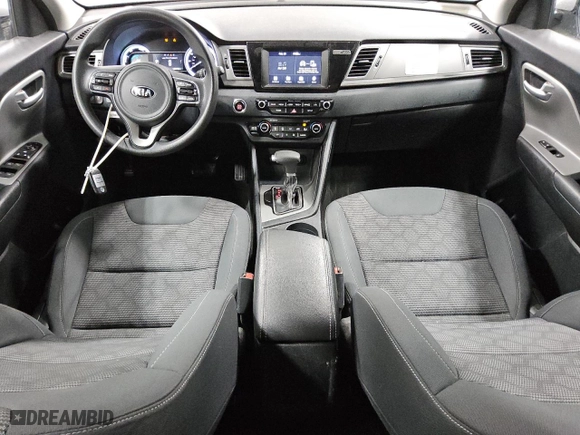 2017 Kia Niro LX with VIN KNDCB3LC1H5079952, listed as a Copart auction lot 44828085 with 180,348 mi miles and Clean Title. Bid and sale history available at carsss.com. Image 8.