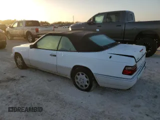 1995 Mercedes-Benz E Class with VIN WDBEA66E0SC275229, listed as a Copart auction lot 77391894 with 64,025 mi miles and Salvage Title. Bid and sale history available at carsss.com. Image 2.