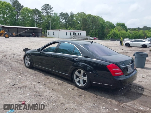 2012 Mercedes-Benz S 550 z VIN WDDNG7DB3CA429417, wystawiony jako IAAI lot #42125474 z przebiegiem Nie podano mil oraz . Historia ofert i sprzedaży dostępna na DreamBid. Obrazek 3.