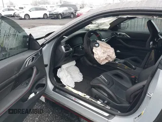 2023 BMW 4 Series z VIN WBS63AZ00PCL29096, wystawiony jako IAAI lot #41944007 z przebiegiem 2 988 mil mil oraz . Historia ofert i sprzedaży dostępna na DreamBid. Obrazek 19.