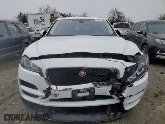 2020 Jaguar F-Pace 30t Prestige with VIN SADCK2GXXLA631850, listed as a Copart auction lot 87224784 with 84,850 mi miles and Salvage Title. Bid and sale history available at DreamBid. Image 5.