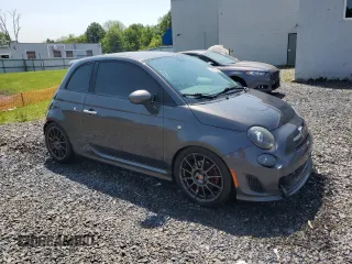2015 FIAT 500 Abarth z VIN 3C3CFFFH1FT508103, wystawiony jako Copart lot #59267965 z przebiegiem 108 068 mil mil oraz Szkoda całkowita • Salvage title. Historia ofert i sprzedaży dostępna na DreamBid. Obrazek 4.