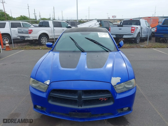 2013 Dodge Charger RT Max with VIN 2C3CDXCT6DH715161, listed as a IAAI auction lot 41831964 with 121,077 mi miles. Bid and sale history available at carsss.com. Image 6.