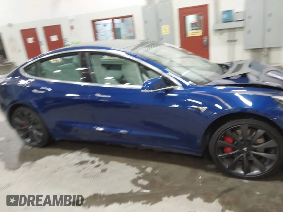 2020 Tesla Model 3 Performance z VIN 5YJ3E1EC7LF641885, wystawiony jako IAAI lot #41372794 z przebiegiem Nie podano mil oraz . Historia ofert i sprzedaży dostępna na DreamBid. Obrazek 12.
