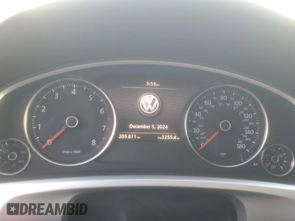 2013 Volkswagen Touareg Lux with VIN WVGEF9BP1DD001025, listed as a Copart auction lot 83784314 with 205,871 mi miles and Salvage Title. Bid and sale history available at DreamBid. Image 9.