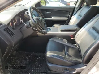 2010 Mazda CX-9 Touring z VIN JM3TB3MV6A0236465, wystawiony jako Copart lot #61902095 z przebiegiem 185 741 mil mil oraz Czysty tytuł • Clean title. Historia ofert i sprzedaży dostępna na DreamBid. Obrazek 7.