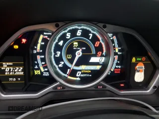 2014 Lamborghini Aventador z VIN ZHWUR1ZD6ELA03035, wystawiony jako Copart lot #66784084 z przebiegiem 23 771 mil mil oraz Szkody całkowita. Historia ofert i sprzedaży dostępna na DreamBid. Obrazek 9.