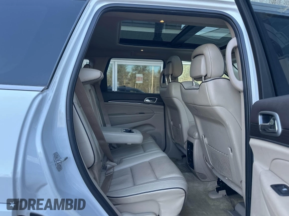 2018 Jeep Grand Cherokee High Altitude with VIN 1C4RJFCG8JC227467, listed as a IAAI auction lot 42120433 with 158,117 mi miles. Bid and sale history available at carsss.com. Image 8.