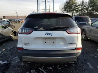 2019 Jeep Cherokee Limited z VIN 1C4PJMDN5KD213109, wystawiony jako Copart lot #86311494 z przebiegiem 60 482 mil mil oraz Szkoda całkowita • Salvage title. Historia ofert i sprzedaży dostępna na DreamBid. Obrazek 6.