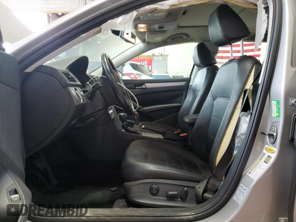 2012 Volkswagen Passat SE z VIN 1VWBP7A36CC002082, wystawiony jako Copart lot #60692375 z przebiegiem 154 980 mil mil oraz Szkoda całkowita • Salvage title. Historia ofert i sprzedaży dostępna na DreamBid. Obrazek 7.