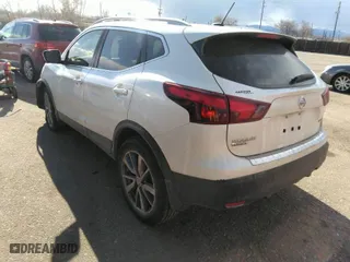 2017 Nissan Rogue Sport SL with VIN JN1BJ1CR4HW122863, listed as a IAAI auction lot 41673471 with 64,481 mi miles. Bid and sale history available at carsss.com. Image 3.