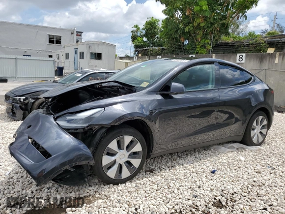 2024 Tesla Model Y with VIN 7SAYGDED2RF040079, listed as a Copart auction lot 57237054 with 2,549 mi miles and Non Repairable. Bid and sale history available at DreamBid. Image 1.