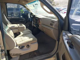 2003 Ford F-250 XL с VIN 1FTNX20F63EA68716, выставлен на аукционе IAAI как лот 42263651 с пробегом 181 913 миль миль и . История ставок и продаж доступна на DreamBid. Изображение 5.
