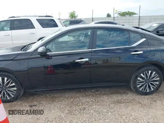 2024 Nissan Altima SV with VIN 1N4BL4DV0RN335813, listed as a IAAI auction lot 42191029 with 28,056 mi miles and . Bid and sale history available at carsss.com. Image 14.