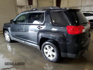 2013 GMC Terrain SLT z VIN 2GKFLVE3XD6417483, wystawiony jako Copart lot #66709315 z przebiegiem 184 241 mil mil oraz Czysty tytuł • Clean title. Historia ofert i sprzedaży dostępna na DreamBid. Obrazek 2.