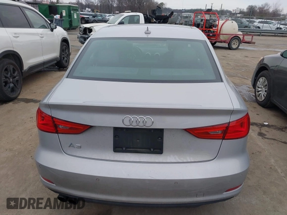 2015 Audi A3 Premium Plus z VIN WAUCCGFFXF1020409, wystawiony jako IAAI lot #41534468 z przebiegiem 116 708 mil mil oraz . Historia ofert i sprzedaży dostępna na DreamBid. Obrazek 17.