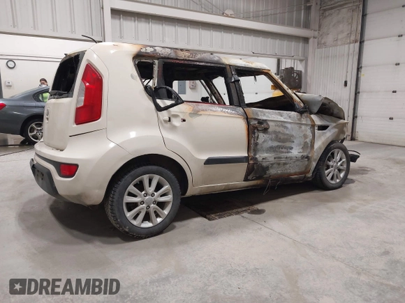 2013 Kia Soul with VIN KNDJT2A51D7525020, listed as a IAAI auction lot 41599276 with 1 mi miles. Bid and sale history available at carsss.com. Image 4.