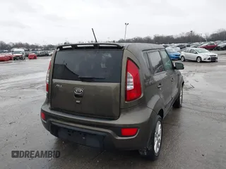 2012 Kia Soul + with VIN KNDJT2A67C7426869, listed as a IAAI auction lot 41941698 with 117,815 mi miles. Bid and sale history available at carsss.com. Image 4.
