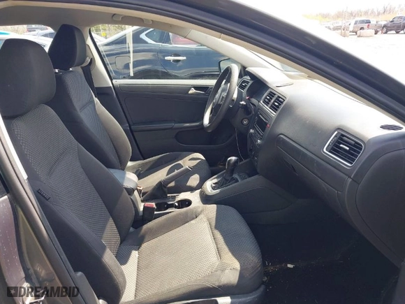 2014 Volkswagen Jetta Sedan S with VIN 3VW2K7AJ7EM422108, listed as a IAAI auction lot 41924347 with 76,584 mi miles. Bid and sale history available at carsss.com. Image 5.