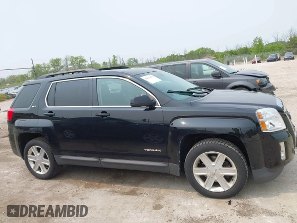 2011 GMC Terrain SLT-1 z VIN 2CTFLVE57B6419917, wystawiony jako IAAI lot #42412173 z przebiegiem 176 205 mil mil oraz . Historia ofert i sprzedaży dostępna na DreamBid. Obrazek 13.
