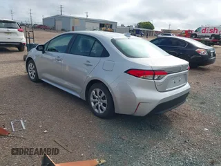 2025 Toyota Corolla LE z VIN 5YFB4MDE9SP257774, wystawiony jako IAAI lot #42480925 z przebiegiem 20 113 mil mil oraz . Historia ofert i sprzedaży dostępna na DreamBid. Obrazek 3.