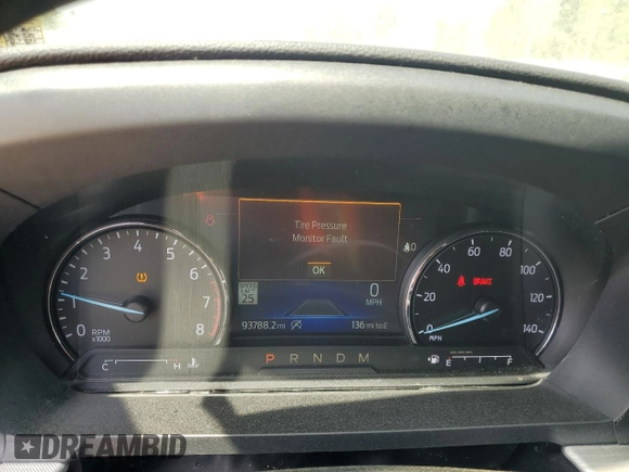 2020 Ford Explorer XLT z VIN 1FMSK7DH0LGA35382, wystawiony jako Copart lot #52282075 z przebiegiem 93 788 mil mil oraz Szkoda całkowita • Salvage title. Historia ofert i sprzedaży dostępna na DreamBid. Obrazek 9.