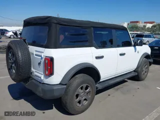 2022 Ford Bronco with VIN 1FMDE5BH9NLB39810, listed as a IAAI auction lot 41644705 with 31,982 mi miles. Bid and sale history available at carsss.com. Image 4.