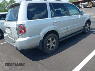 2008 Honda Pilot EX-L with VIN 5FNYF28558B016026, listed as a IAAI auction lot 42192781 with 271,829 mi miles and . Bid and sale history available at DreamBid. Image 4.