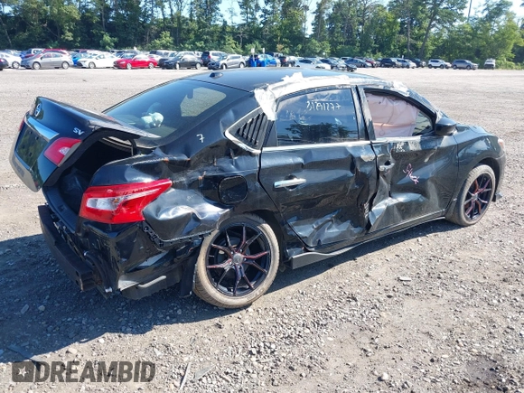 2018 Nissan Sentra SV z VIN 3N1AB7AP8JL628303, wystawiony jako IAAI lot #40085310 z przebiegiem 22 927 mil mil oraz . Historia ofert i sprzedaży dostępna na DreamBid. Obrazek 4.