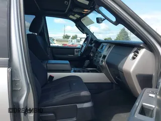 2017 Ford Expedition XLT z VIN 1FMJU1JT1HEA52786, wystawiony jako IAAI lot #42118234 z przebiegiem 81 323 mil mil oraz . Historia ofert i sprzedaży dostępna na DreamBid. Obrazek 5.