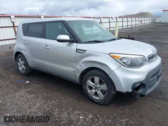 2019 Kia Soul z VIN KNDJN2A24K7676852, wystawiony jako IAAI lot #41932846 z przebiegiem 59 062 mil mil oraz . Historia ofert i sprzedaży dostępna na DreamBid. Obrazek 1.