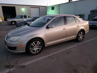 2006 Volkswagen Jetta 1.9L TDI z VIN 3VWDT71K76M680287, wystawiony jako Copart lot #88699345 z przebiegiem 92 589 mil mil oraz Szkoda całkowita • Salvage title. Historia ofert i sprzedaży dostępna na DreamBid. Obrazek 1.