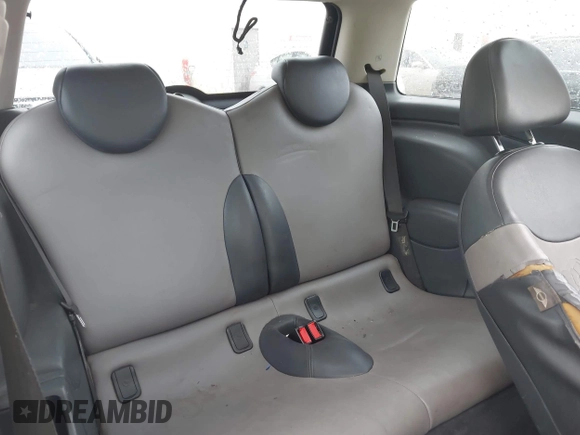 2005 MINI Hardtop S with VIN WMWRE33415TG95331, listed as a IAAI auction lot 41929403 with 216,181 mi miles and . Bid and sale history available at DreamBid. Image 8.