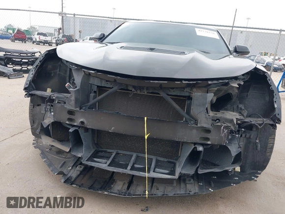 2017 Chevrolet Camaro 2SS z VIN 1G1FH1R76H0102061, wystawiony jako IAAI lot #41738738 z przebiegiem 86 099 mil mil oraz . Historia ofert i sprzedaży dostępna na DreamBid. Obrazek 13.