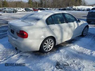 2008 BMW 3 Series 335xi with VIN WBAVD53578A285104, listed as a IAAI auction lot 41511202 with 147,916 mi miles. Bid and sale history available at carsss.com. Image 4.