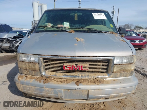 2000 GMC Safari Passenger with VIN 1GKDM19W4YB507054, listed as a IAAI auction lot 41101676 with 1 mi miles. Bid and sale history available at carsss.com. Image 13.