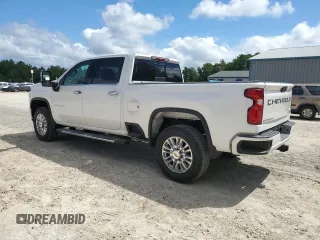 2022 Chevrolet Silverado 3500HD High Country with VIN 1GC4YVEY5NF280556, listed as a Copart auction lot 67739984 with 47,540 mi miles and Clean Title. Bid and sale history available at carsss.com. Image 2.