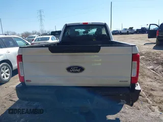 2019 Ford Super Duty F-250 SRW XL with VIN 1FT7W2A64KEE46444, listed as a IAAI auction lot 41743447 with 27,059 mi miles. Bid and sale history available at carsss.com. Image 16.