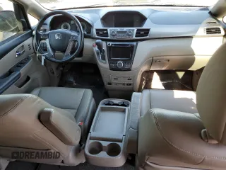 2017 Honda Odyssey Touring с VIN 5FNRL5H96HB015940, выставлен на аукционе Copart как лот 53110764 с пробегом 124 819 миль миль и Списание • Salvage title. История ставок и продаж доступна на DreamBid. Изображение 8.