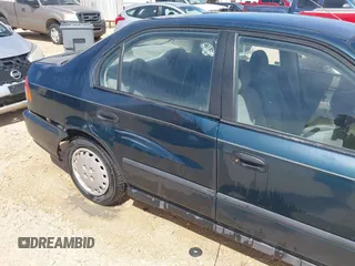 1997 Honda Civic DX with VIN 2HGEJ6623VH528179, listed as a IAAI auction lot 41756380 with 155,741 mi miles. Bid and sale history available at carsss.com. Image 6.