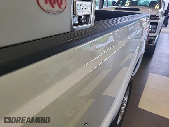 2013 Ford F-250 XL with VIN 1FT7W2B68DEA98990, listed as a IAAI auction lot 42641181 with 62,573 mi miles and . Bid and sale history available at DreamBid. Image 25.