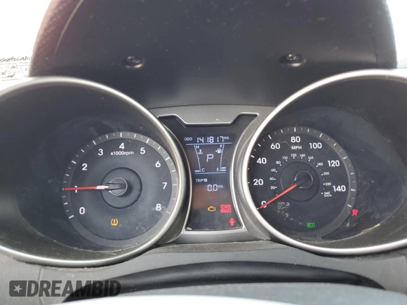 2014 Hyundai Veloster with VIN KMHTC6AD8EU184334, listed as a Copart auction lot 52919155 with 141,817 mi miles and Clean Title. Bid and sale history available at carsss.com. Image 9.
