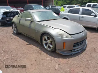 2008 Nissan 350Z Nismo z VIN JN1BZ34E88M753028, wystawiony jako IAAI lot #42410654 z przebiegiem 122 854 mil mil oraz . Historia ofert i sprzedaży dostępna na DreamBid. Obrazek 1.