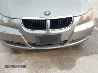 2008 BMW 3 Series 328xi z VIN WBAVC93538K041700, wystawiony jako IAAI lot #42418358 z przebiegiem Nie podano mil oraz . Historia ofert i sprzedaży dostępna na DreamBid. Obrazek 6.